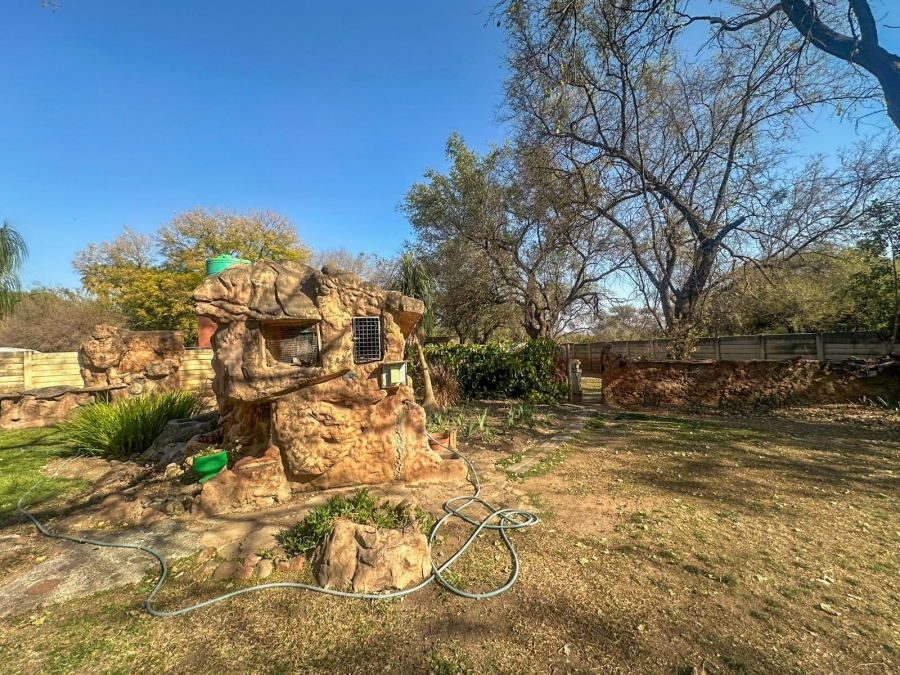 4 Bedroom Property for Sale in De Kroon A H North West